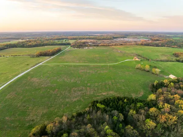 $1,000,000 | 1978 Southwest County Road 11517, Rich Hill, MO 64779