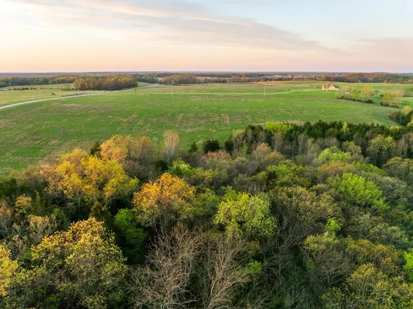 $1,000,000 | 1978 Southwest County Road 11517, Rich Hill, MO 64779
