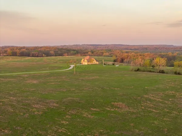 $1,000,000 | 1978 Southwest County Road 11517, Rich Hill, MO 64779