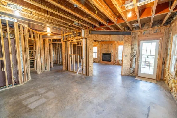 $1,000,000 | 1978 Southwest County Road 11517, Rich Hill, MO 64779