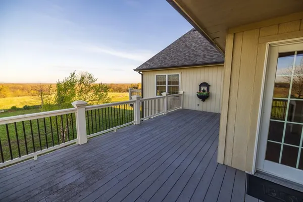 $1,000,000 | 1978 Southwest County Road 11517, Rich Hill, MO 64779