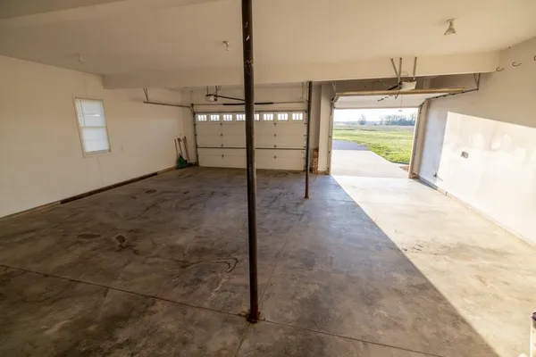 $1,000,000 | 1978 Southwest County Road 11517, Rich Hill, MO 64779