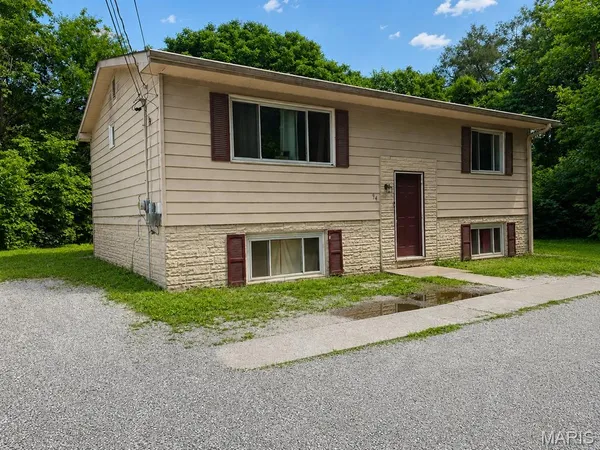 $109,000 | 94 Edwards Street, Cahokia, IL 62206