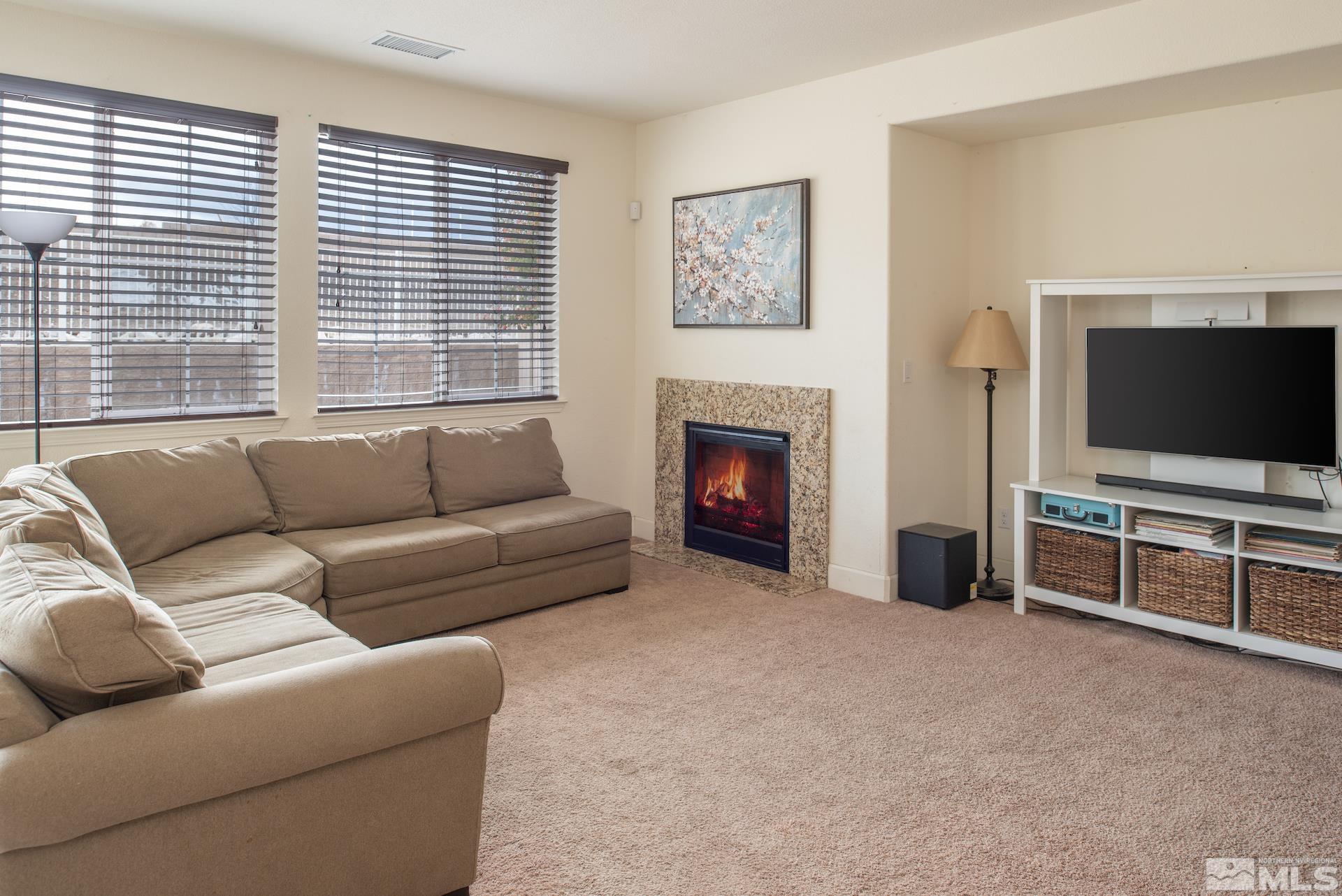2072 Whitecliff Drive Reno, NV 89521 - Photo 7 of 33 Photo 7