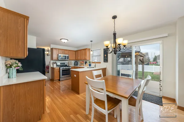 $429,000 | 1711 Red Maple Drive, Plainfield, IL 60586