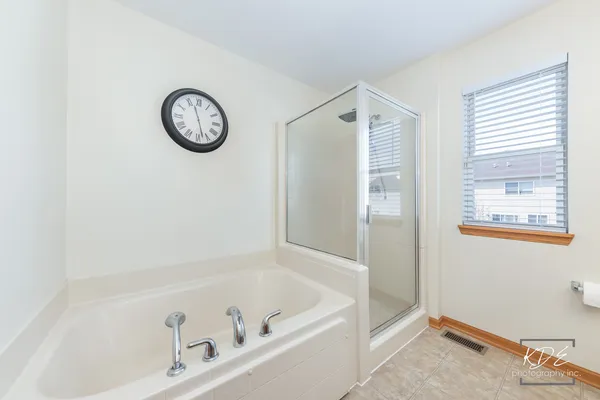 $429,000 | 1711 Red Maple Drive, Plainfield, IL 60586