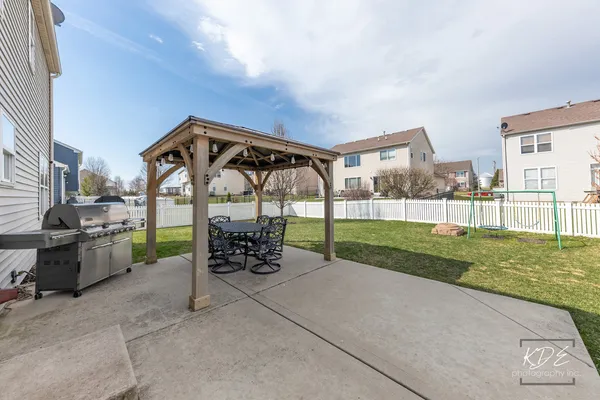 $429,000 | 1711 Red Maple Drive, Plainfield, IL 60586