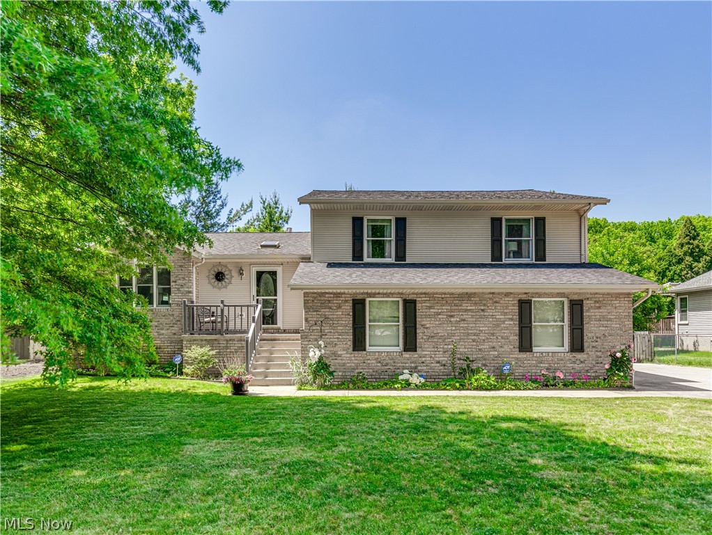 604 Inverness Road Akron, OH 44313 - Photo 1 of 36