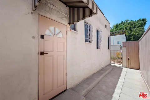 $1,650,000 | 637 North Detroit Street, Los Angeles, CA 90036