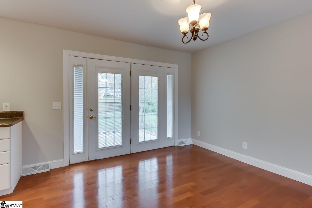 303 Mapleton Drive Greenville, SC 29607 - Photo 17 of 31