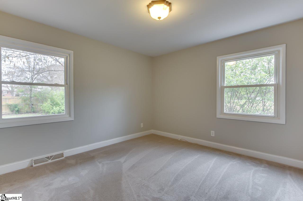 303 Mapleton Drive Greenville, SC 29607 - Photo 23 of 31
