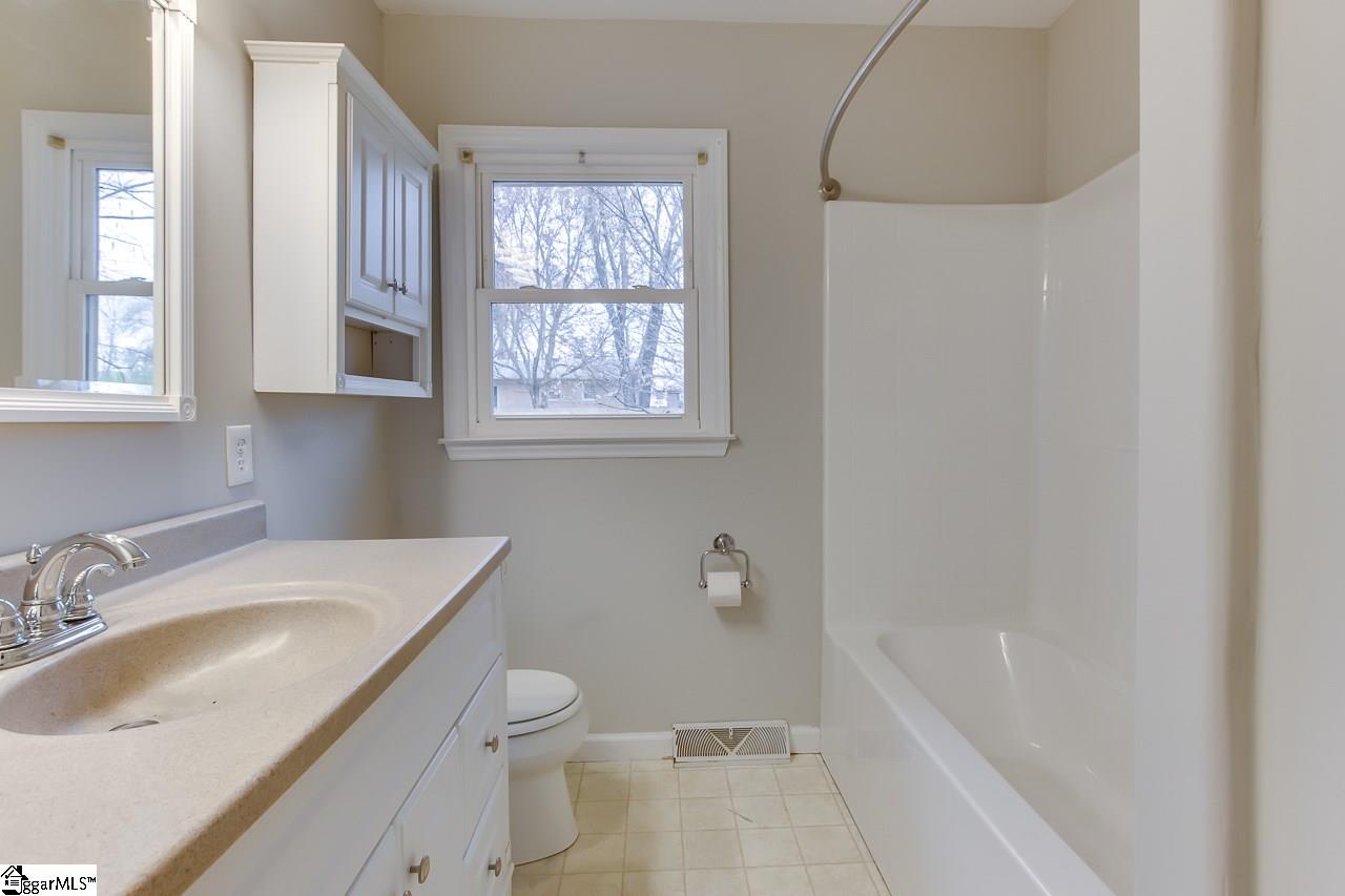 303 Mapleton Drive Greenville, SC 29607 - Photo 25 of 31