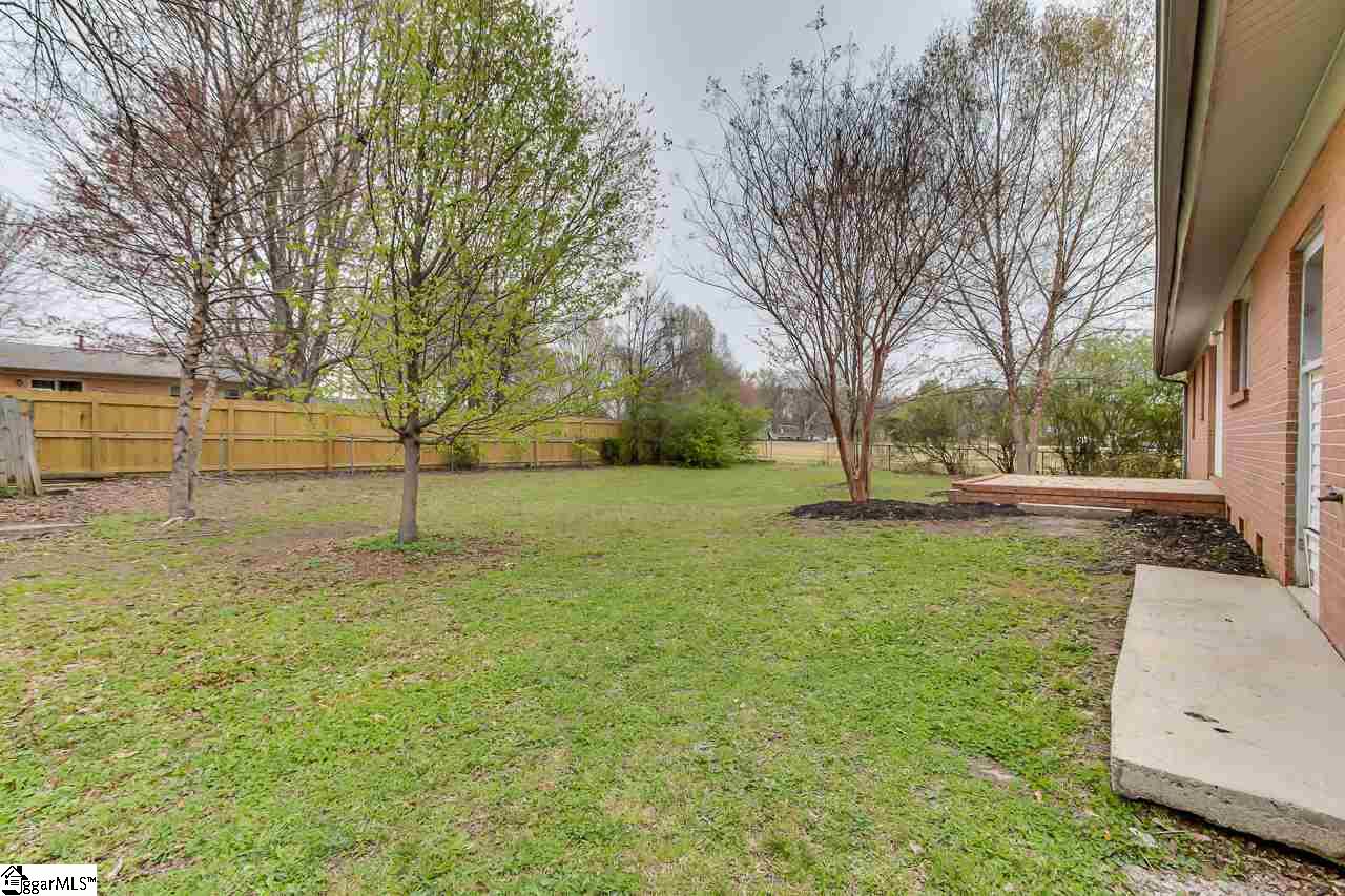 303 Mapleton Drive Greenville, SC 29607 - Photo 27 of 31
