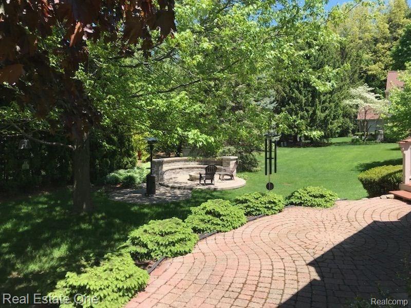 1023 Pointe Pl Boulevard Rochester, MI 48307 - Photo 24 of 26