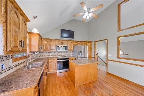 $360,000 | 14637 Crystal Place, Grandview, MO 64030
