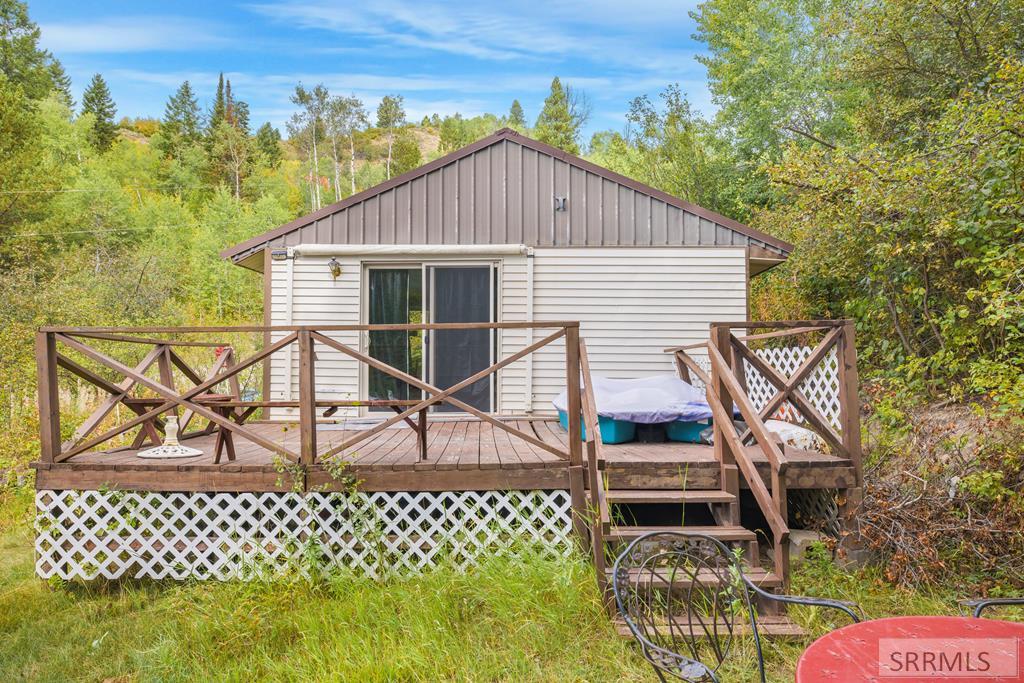 209 Lakeview Drive Irwin, ID 83428 - Photo 6 of 41