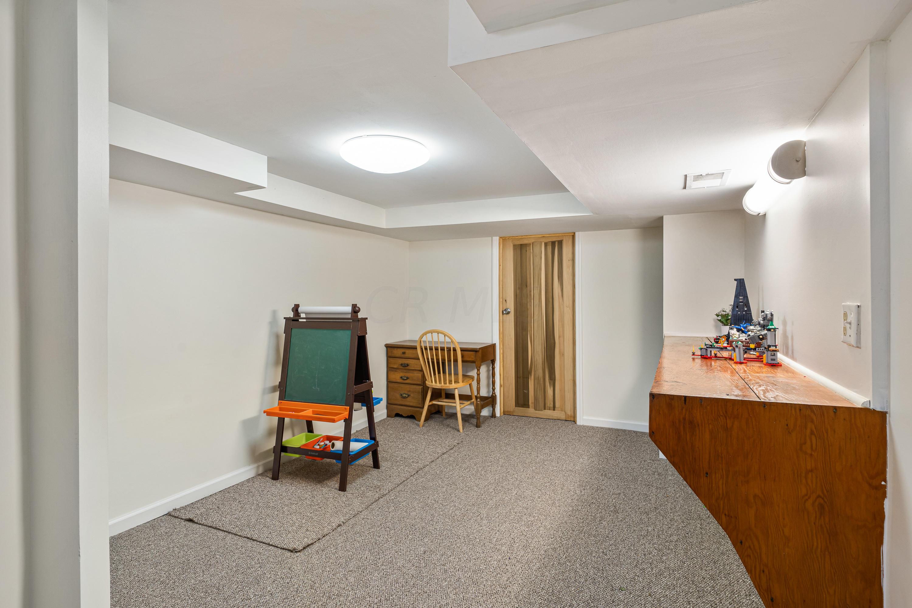 1797 Inchcliff Road Columbus, OH 43221 - Photo 36 of 43