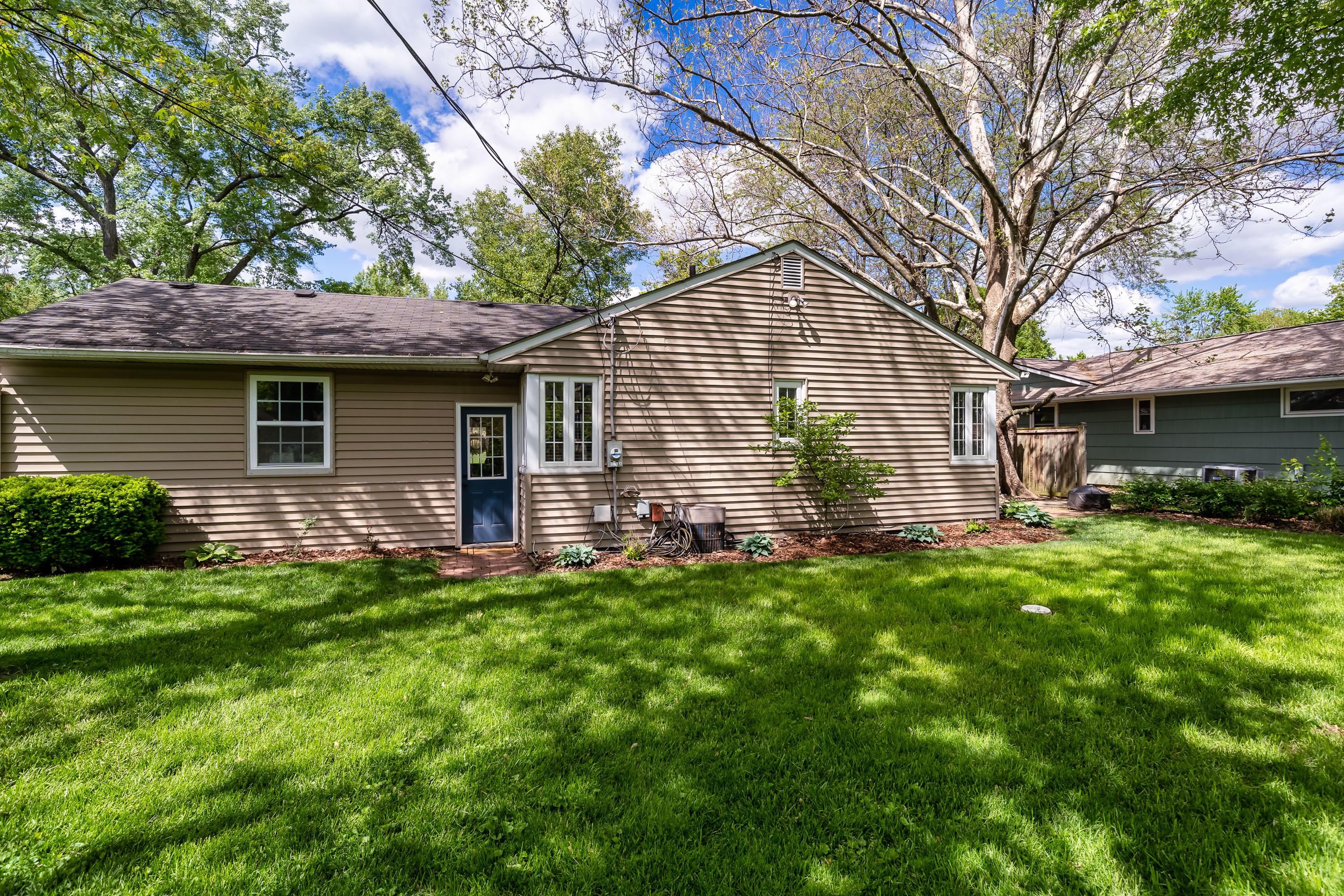 1797 Inchcliff Road Columbus, OH 43221 - Photo 39 of 43