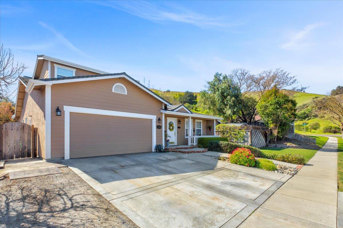 6763 Endmoor Drive San Jose, CA 95119 - Photo 2 of 32 a view of a house with a yard