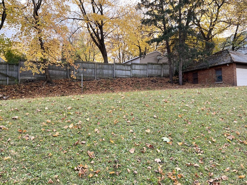 100 Summit Avenue Syracuse, NY 13207 - Photo 7 of 49