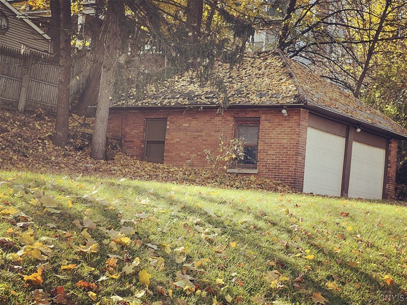 100 Summit Avenue Syracuse, NY 13207 - Photo 8 of 49