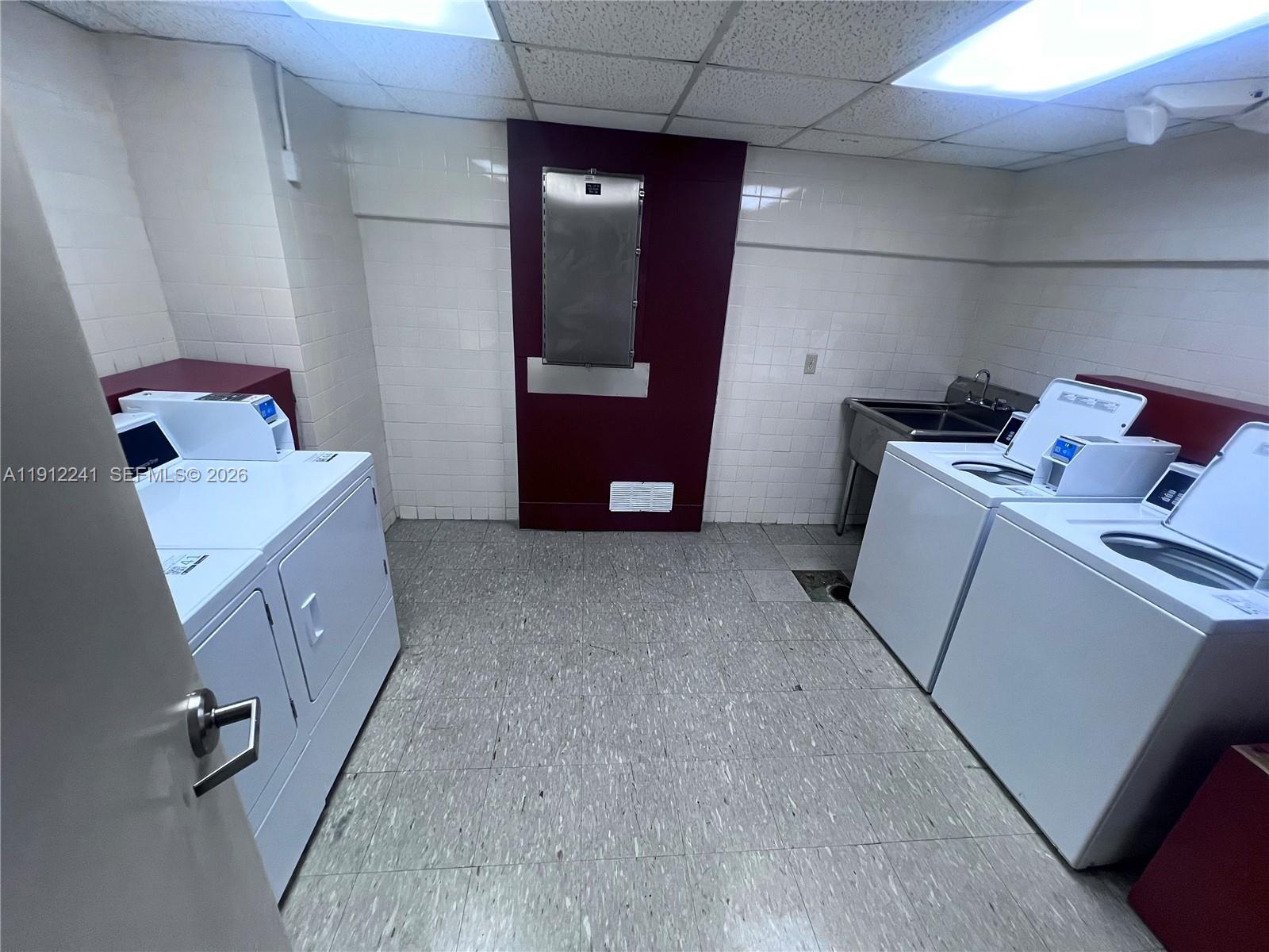 10185 Collins Avenue, Unit 1503 Bal Harbour, FL 33154 - Photo 26 of 34