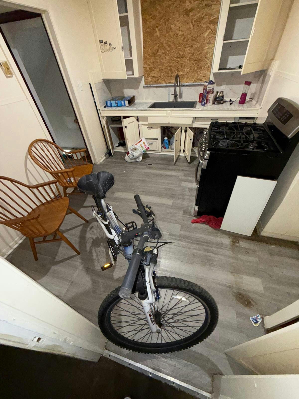 10727 Beaconsfield Street Detroit, MI 48224 - Photo 8 of 22 7DEncRo5qzHhhezGYnlM_OqRgwkfTV1HrNgzRi6a