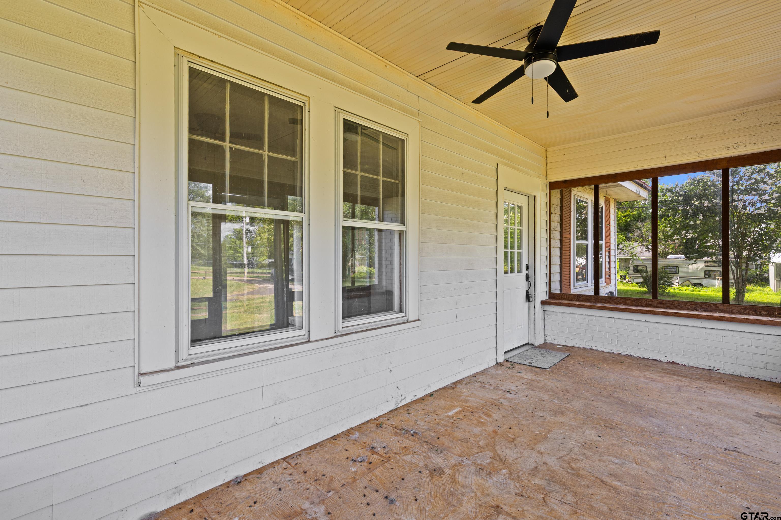 304 Daingerfield Street Naples, TX 75568 - Photo 10 of 38