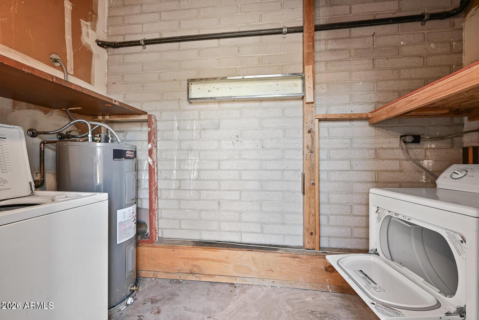 3959 West Palomino Road Phoenix, AZ 85019 - Photo 4 of 15