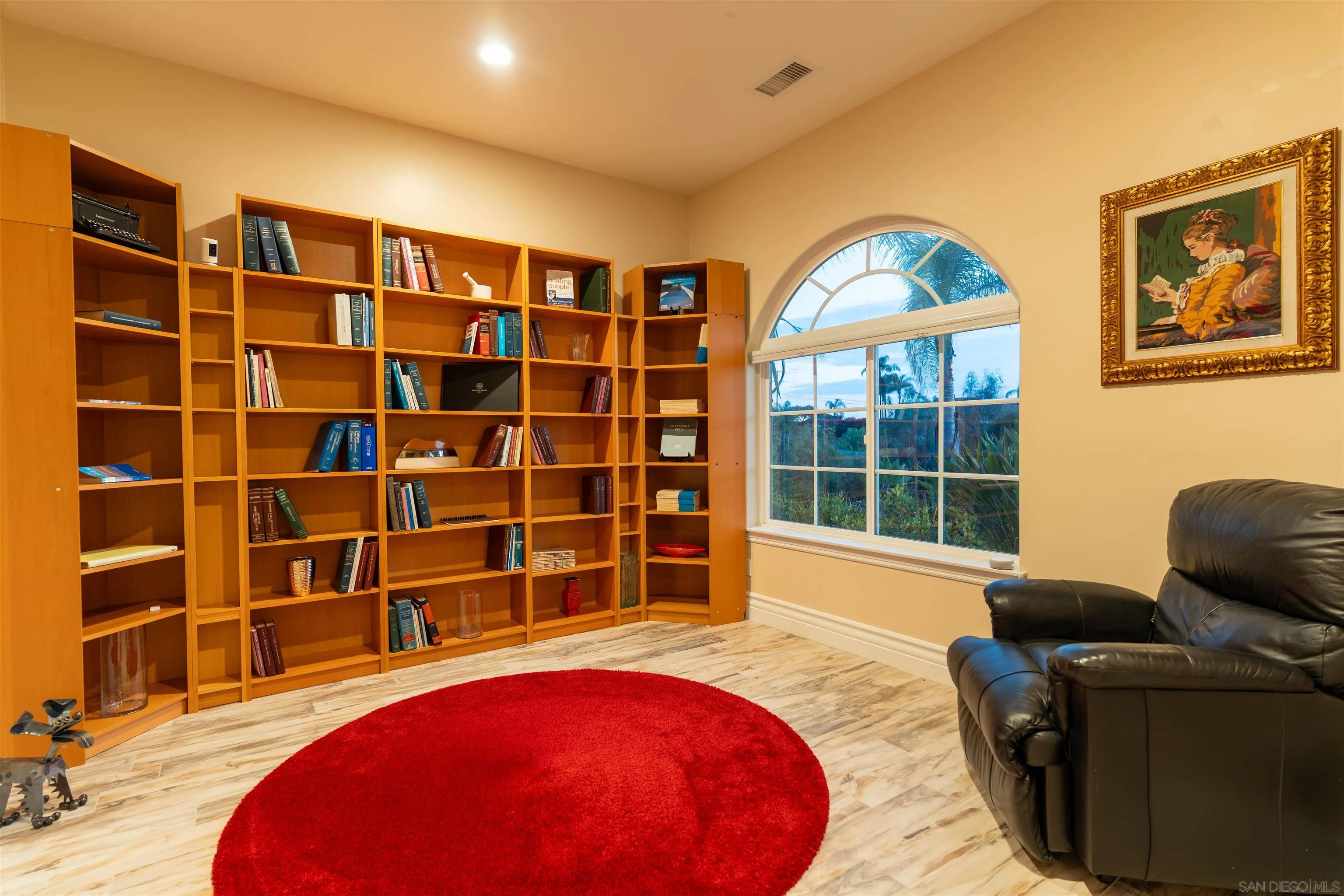 246 Yucca Road Fallbrook, CA 92028 - Photo 35 of 68 a view of a livingroom with furniture and workspace