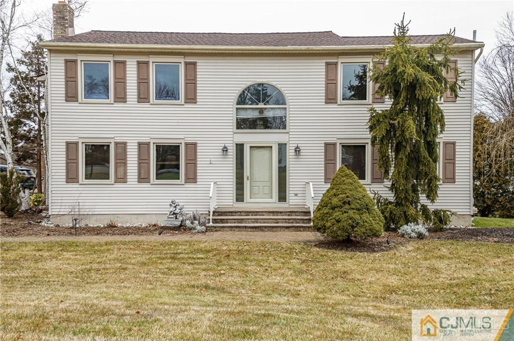 17 Garden Street East Hanover, NJ 07936 - Photo 1 of 34 a front view of a house with a yard