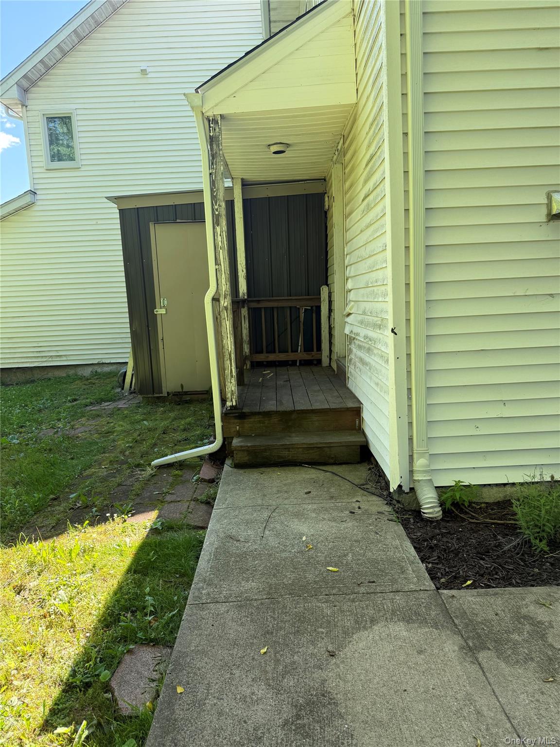 570 Mt Hope Road, Unit 1 Middletown, NY 10940 - Photo 36 of 41 Side of the building