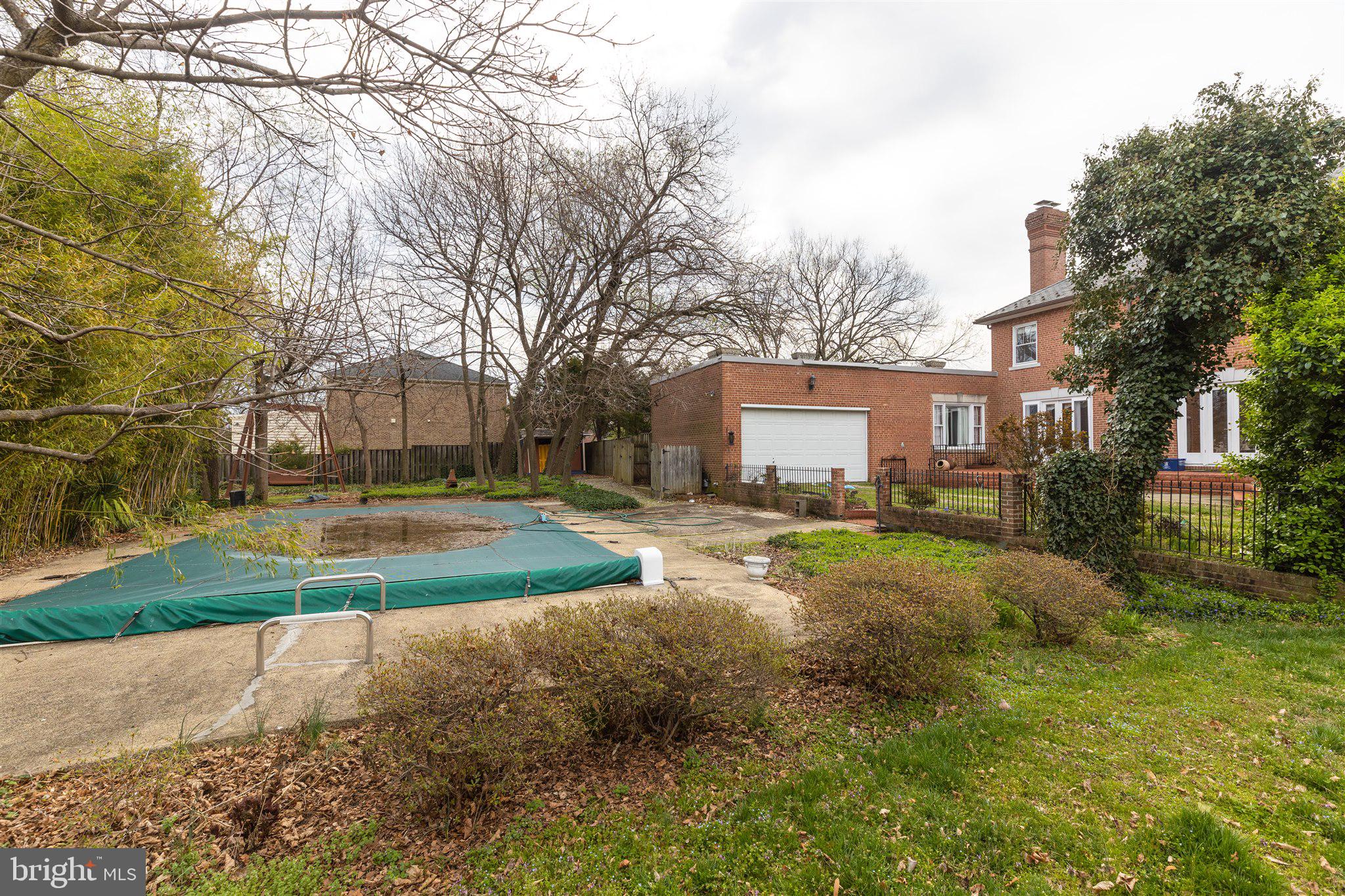 4421 Seminary Road Alexandria, VA 22304 - Photo 90 of 101 Pool