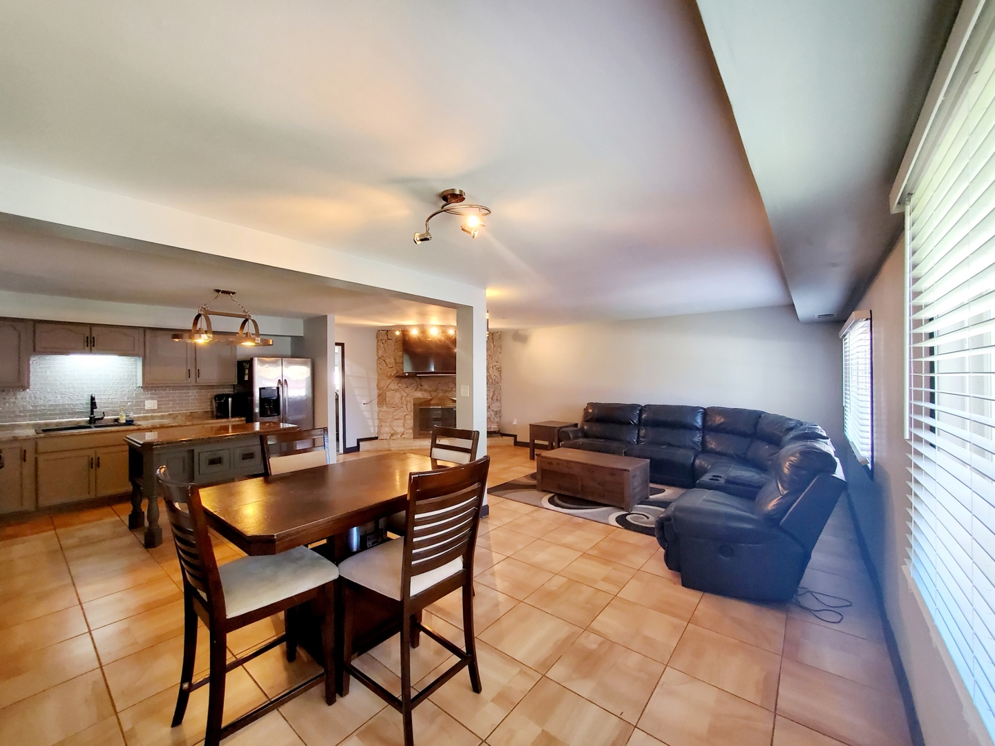524 Redwood Road Bolingbrook, IL 60440 - Photo 4 of 21