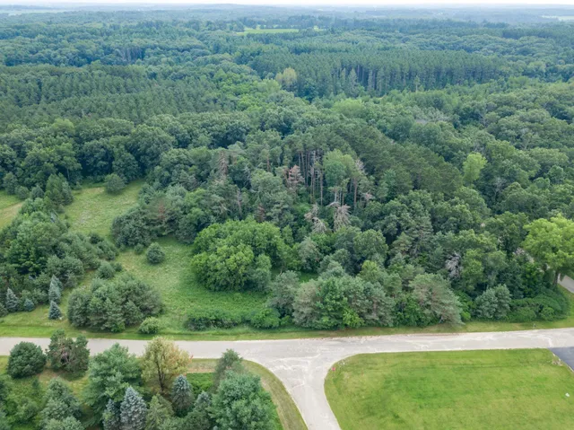 $68,875 | 4.75-ac 4.75-ac Fish, Montello, WI 53949