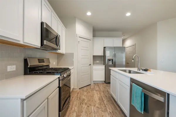 $2,000 | 253 Deserti Road, Leander, TX 78641