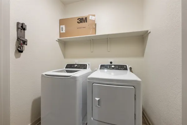 $2,000 | 253 Deserti Road, Leander, TX 78641