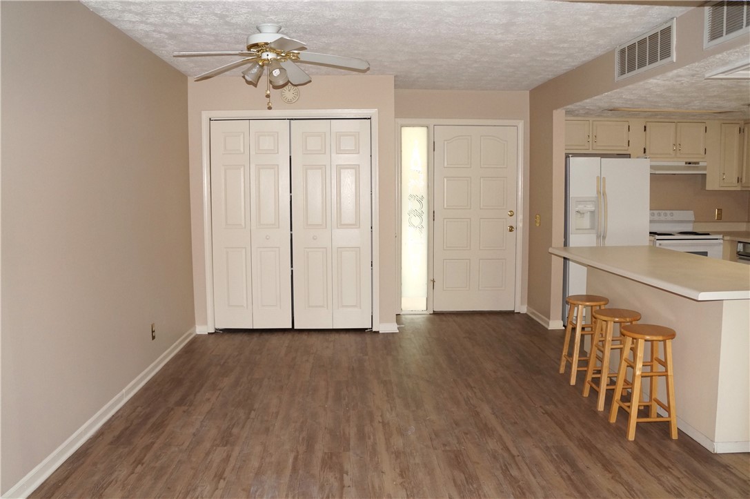 26 Anchor Point Anderson, SC 29625 - Photo 3 of 18 Gallery Image 3
