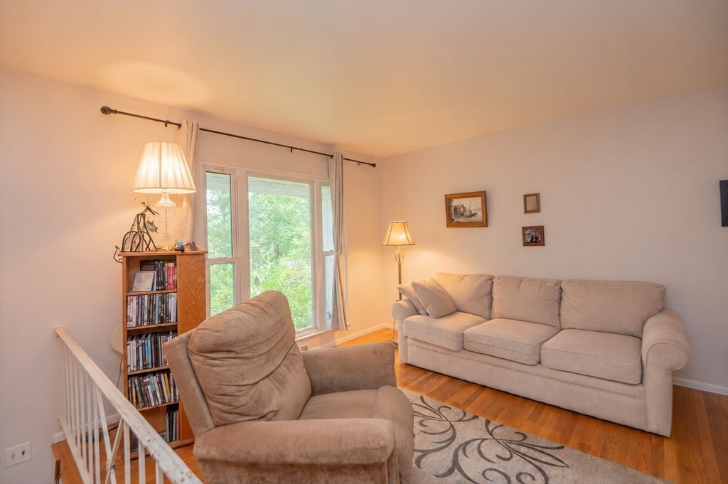 15 Molloy Road Georgetown, MA 01833 - Photo 5 of 20