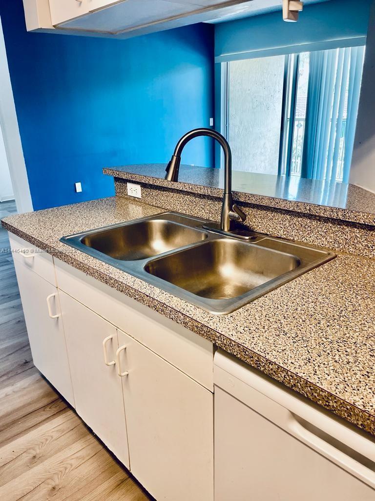 420 South Park Road, Unit 2208 Hollywood, FL 33021 - Photo 18 of 26 Gallery Image 18