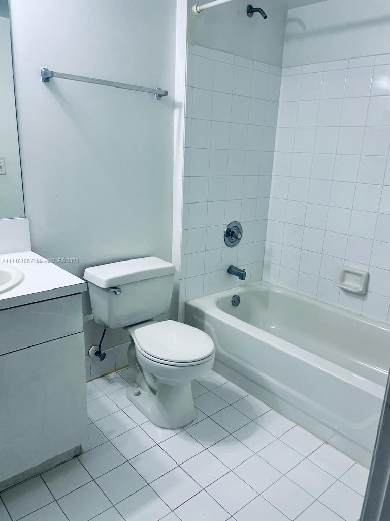 420 South Park Road, Unit 2208 Hollywood, FL 33021 - Photo 24 of 26 Gallery Image 24