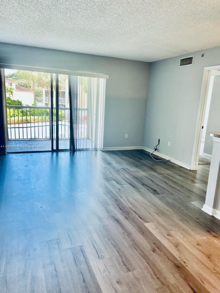 420 South Park Road, Unit 2208 Hollywood, FL 33021 - Photo 7 of 26 Gallery Image 7