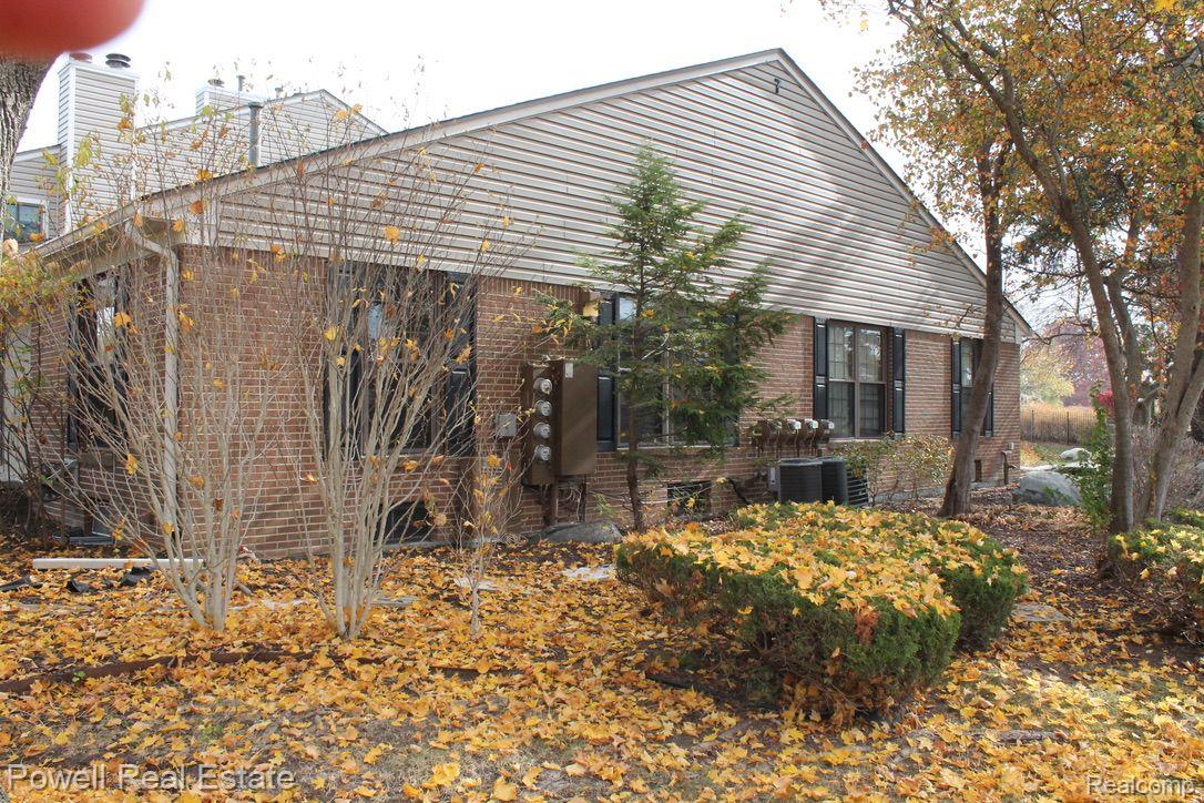 39884 Crosswinds Road, Unit 201 Novi, MI 48375 - Photo 2 of 43 Gallery Image 2