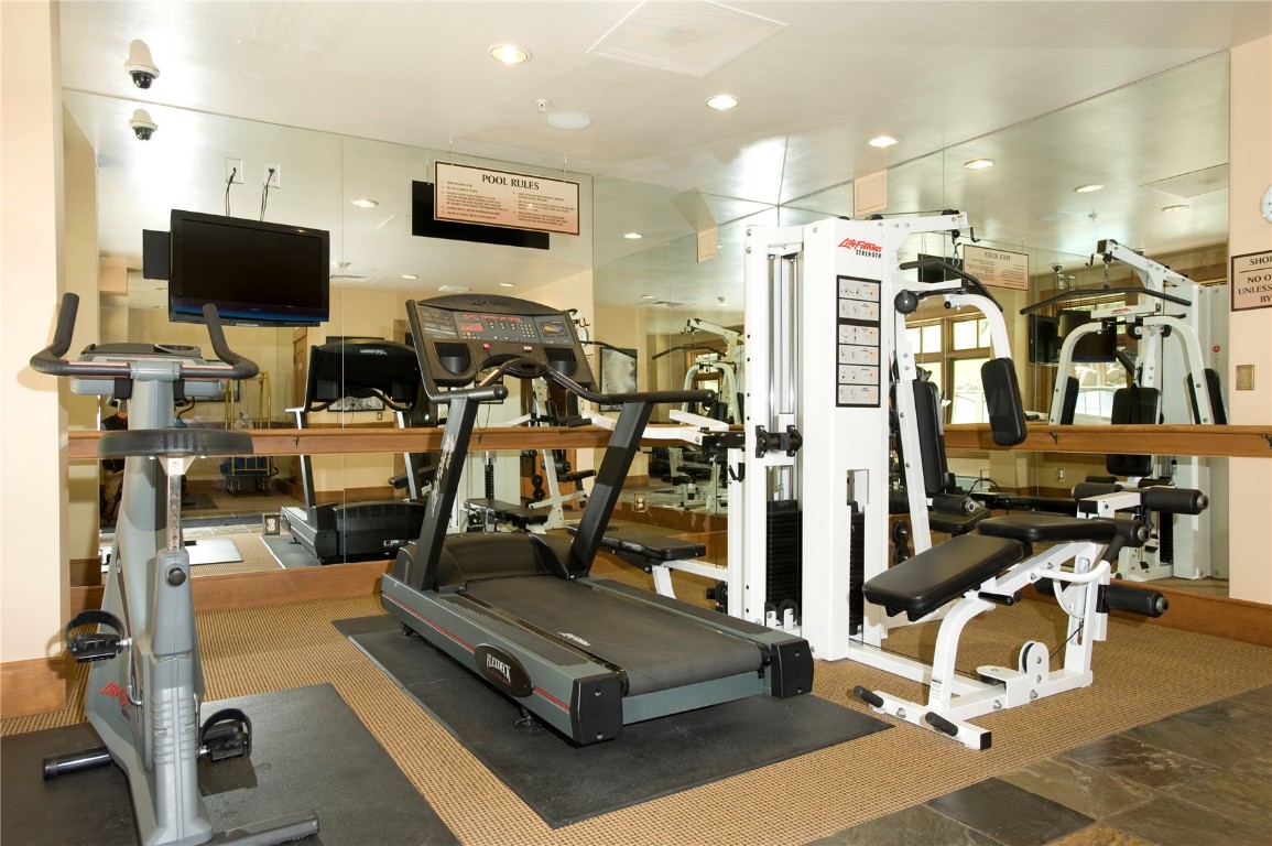 280 Trailhead Drive, Unit 3027 Keystone, CO 80435 - Photo 42 of 50 a view of a room with gym equipment