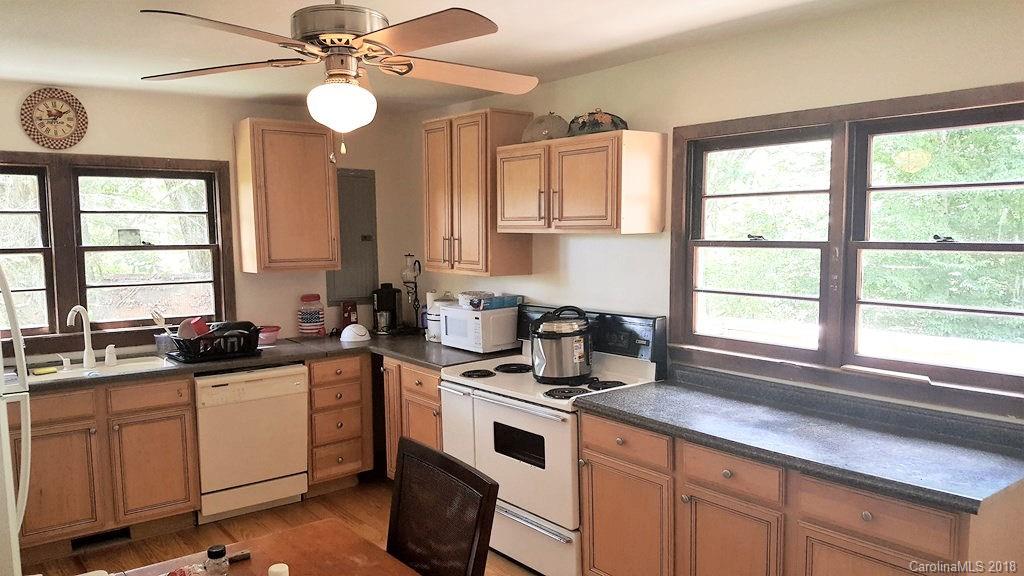 10238 Canada Road Tuckasegee, NC 28783 - Photo 6 of 36 Gallery Image 6