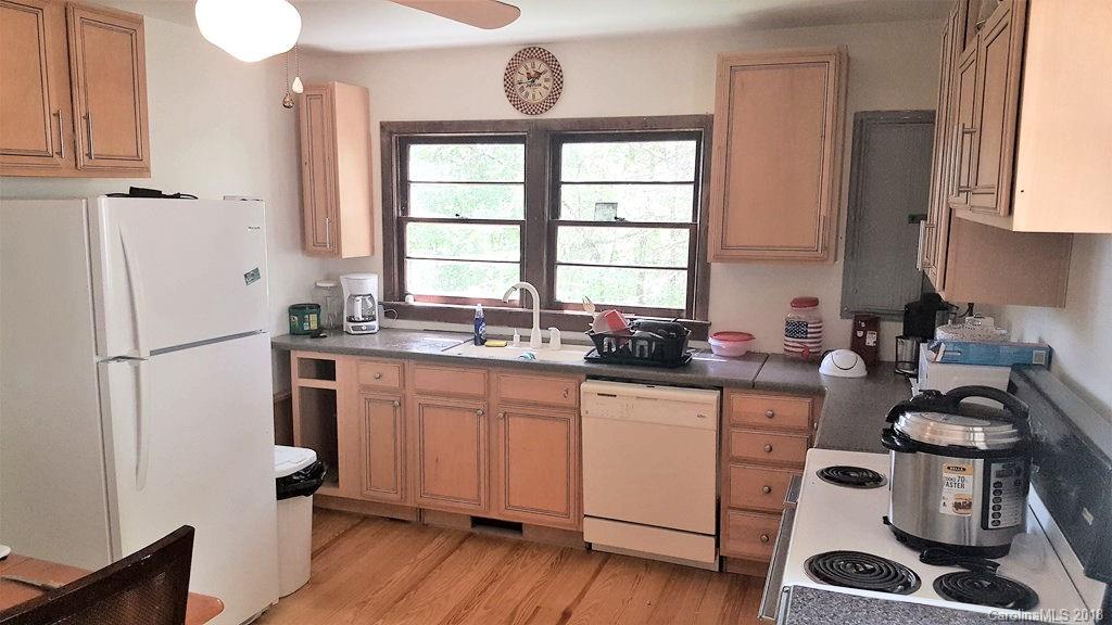 10238 Canada Road Tuckasegee, NC 28783 - Photo 7 of 36 Gallery Image 7