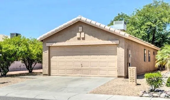$2,150 | 22430 North 21st Street, Phoenix, AZ 85024