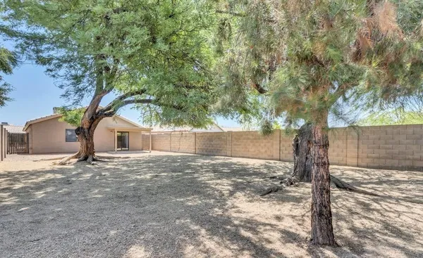 $2,150 | 22430 North 21st Street, Phoenix, AZ 85024