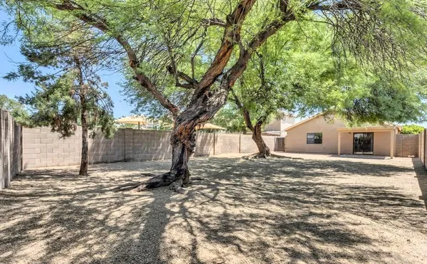 $2,150 | 22430 North 21st Street, Phoenix, AZ 85024