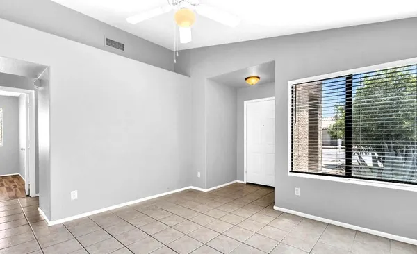 $2,150 | 22430 North 21st Street, Phoenix, AZ 85024